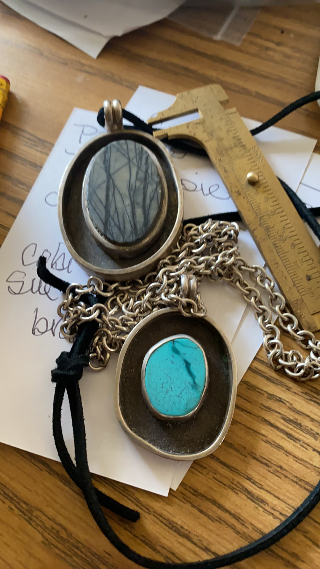 shadow box pendant.PNG